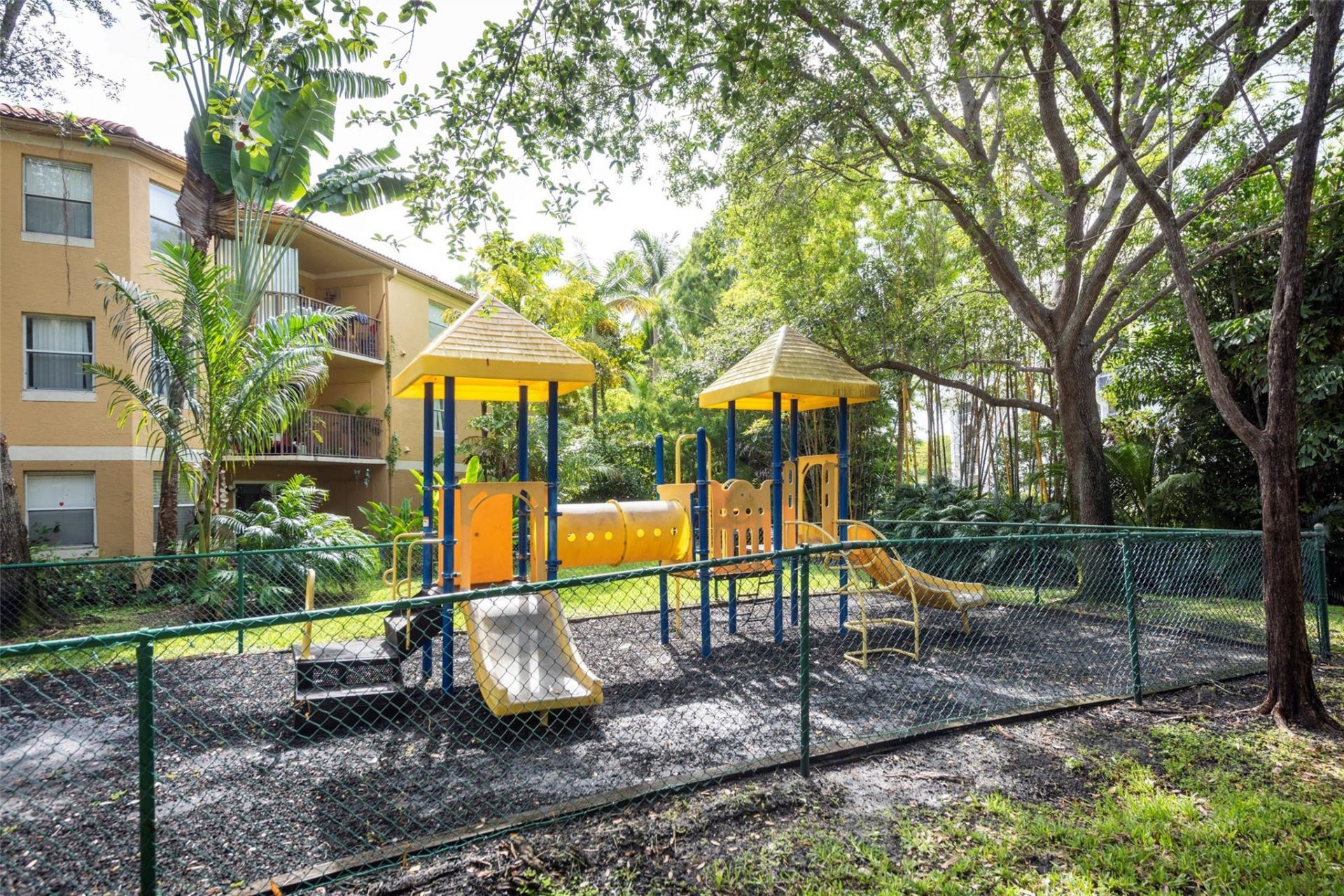 761 N Pine Island Road, Unit 106, Plantation, FL 33324 Photo