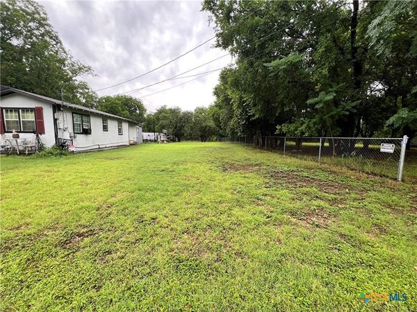 812 Gravel Street, San Marcos, TX 78666