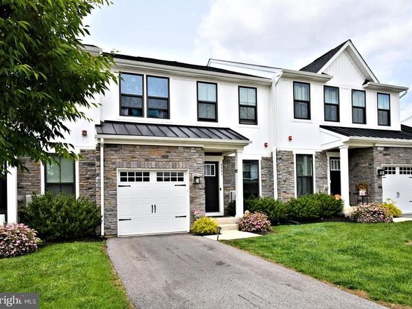 8043 MILLTOWN CIRCLE, CHELTENHAM, PA 19012