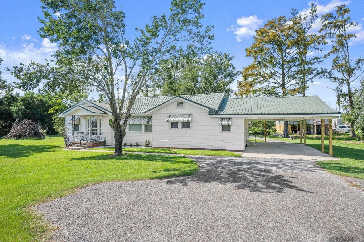 8400 Main St, Sorrento, LA 70778 Main Photo