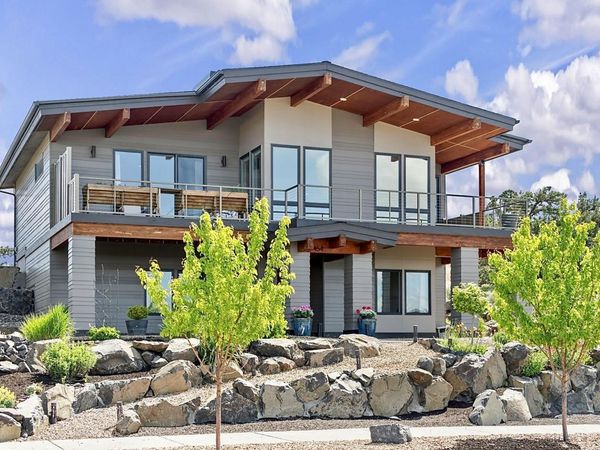 454 SE Manzanita Drive, Madras, OR 97741