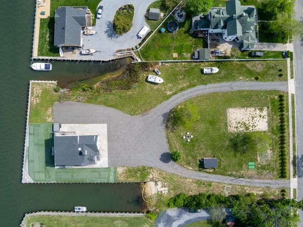 200 Lot B Clocks Boulevard, Massapequa, NY 11758