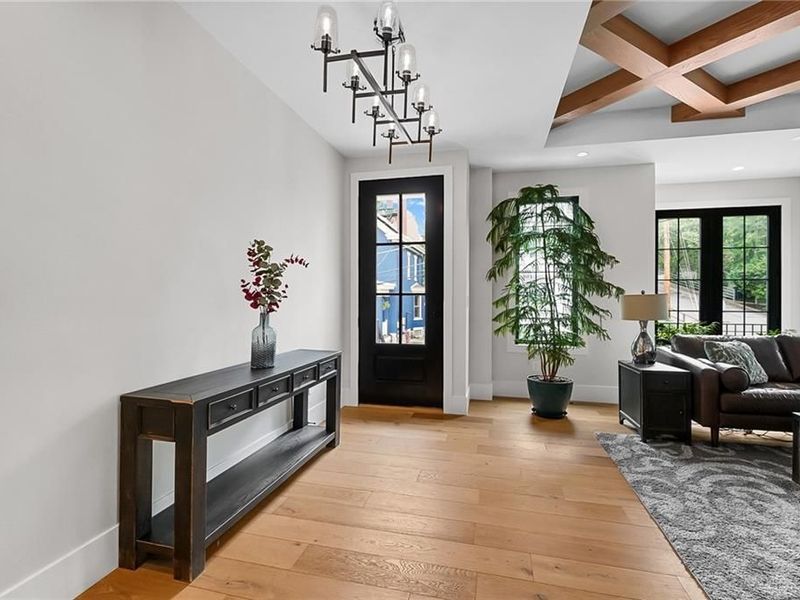 1000 Paradrome Street, Cincinnati, OH 45202 Photo 2