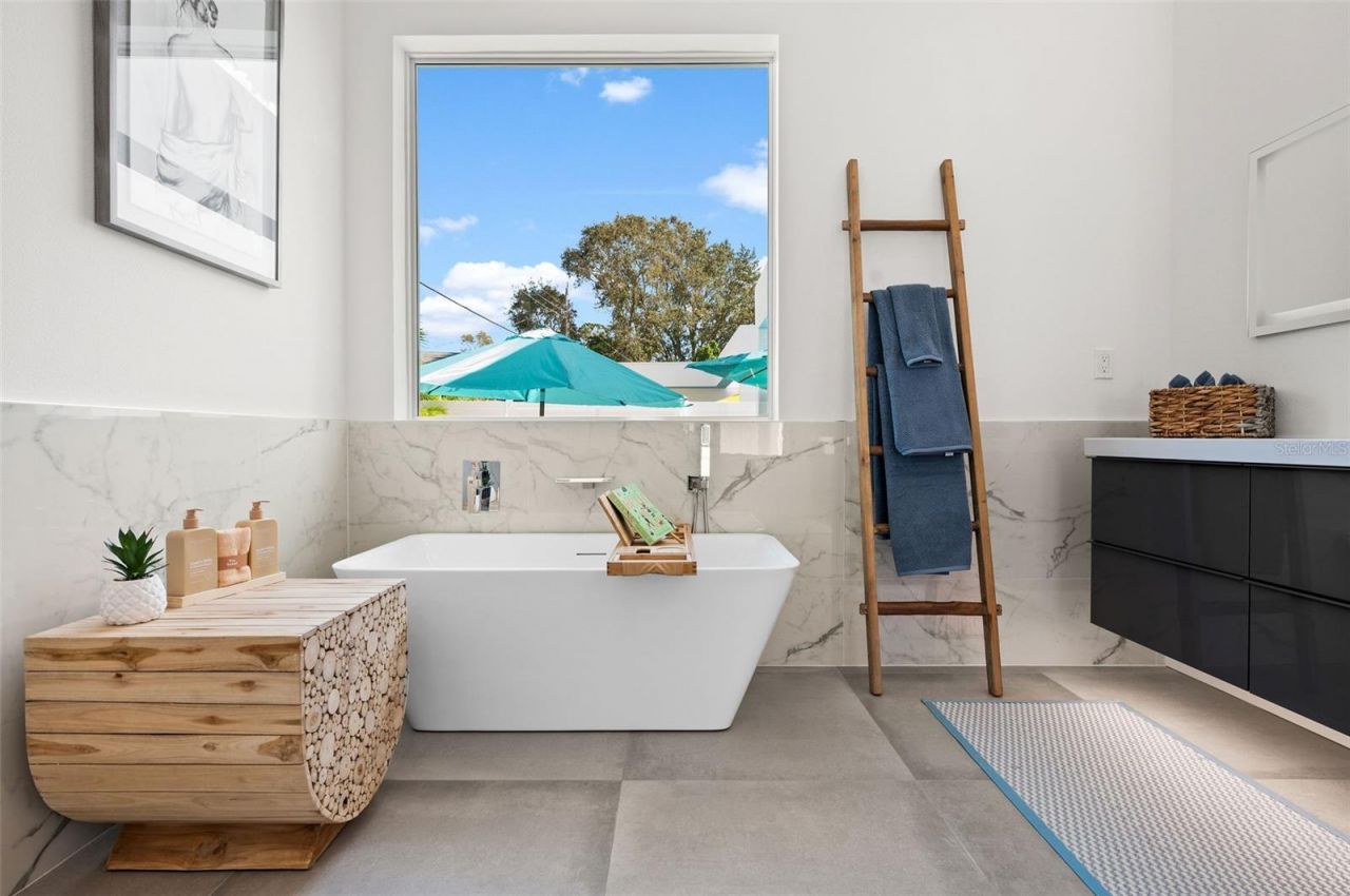 2365 Waldemere Street, Sarasota, FL 34239 Photo