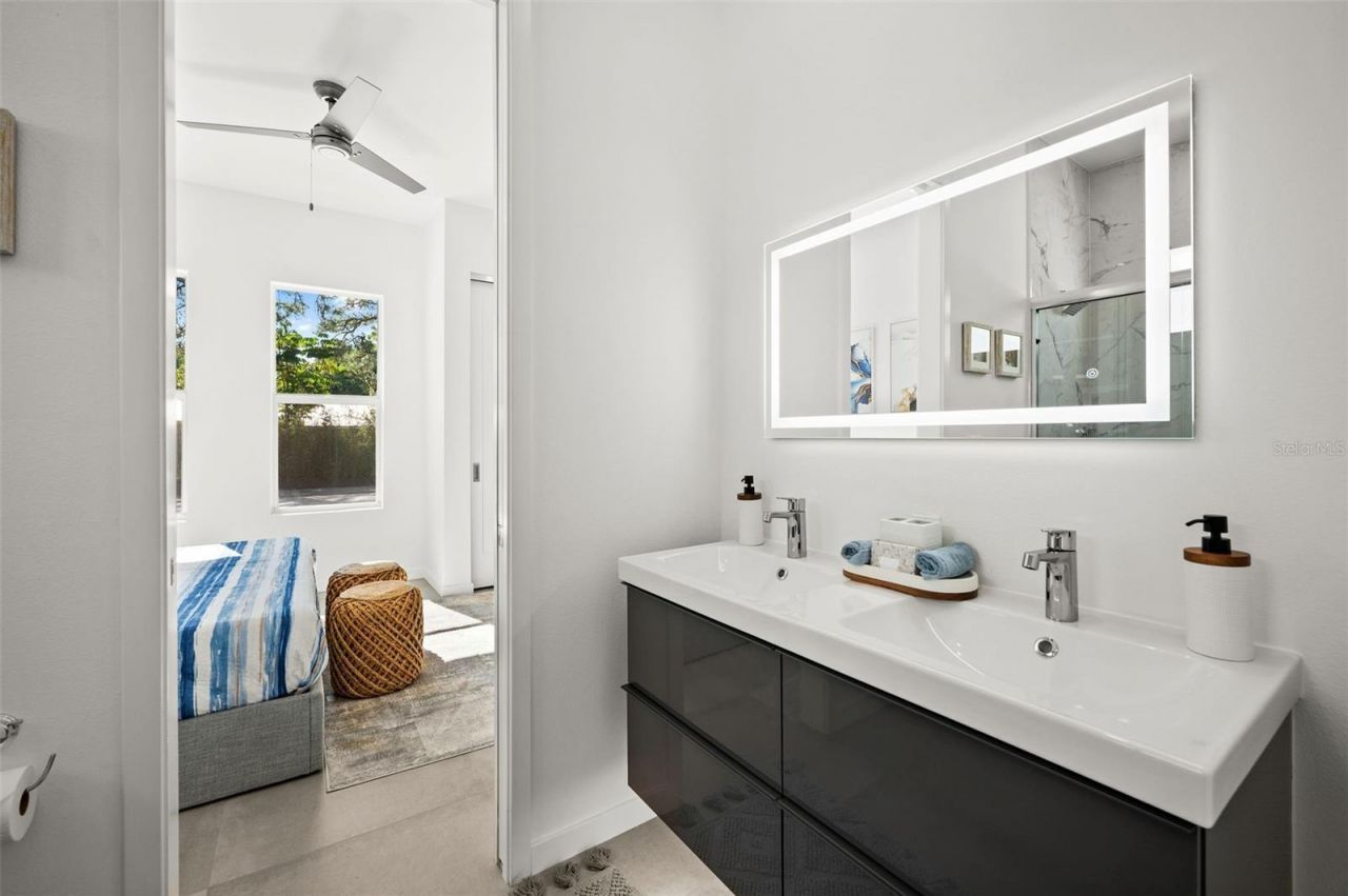 2365 Waldemere Street, Sarasota, FL 34239 Photo