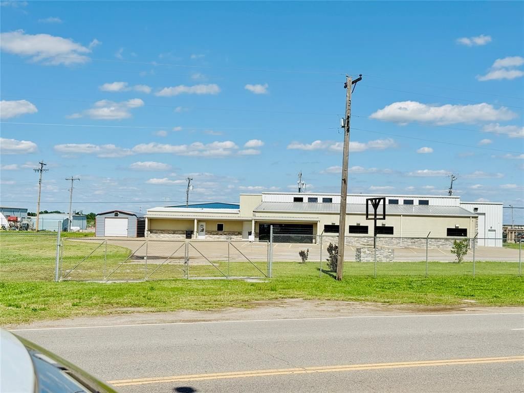 1605 E Highway 66 Street, El Reno, OK 73036 Main Photo