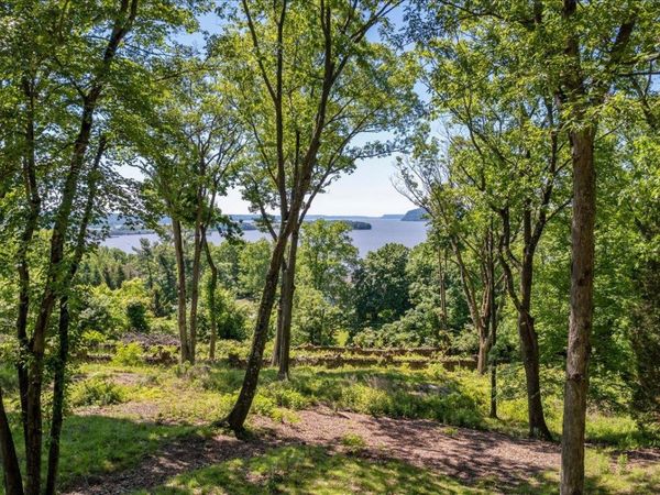 8 Prickly Pear Hill Road, Croton-on-Hudson, NY 10520