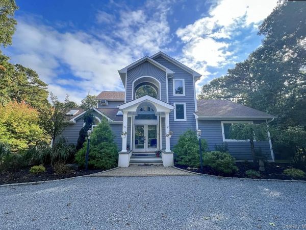 4 Douglas Court, Hampton Bays, NY 11946