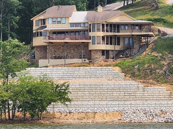 200 EAGLE VIEW LN, Cherokee, AL 35616