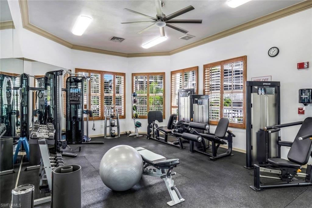 470 Launch Cir, Unit V-405, Naples, FL 34108 Photo
