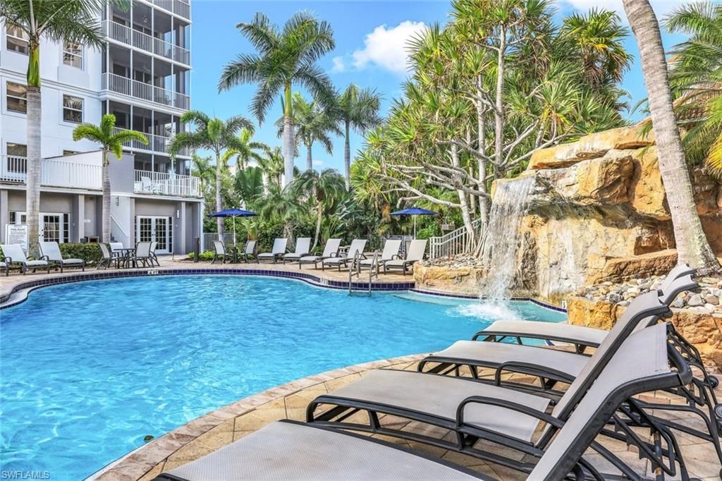 470 Launch Cir, Unit V-405, Naples, FL 34108 Photo