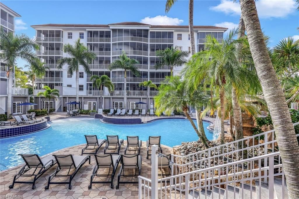 470 Launch Cir, Unit V-405, Naples, FL 34108 Photo