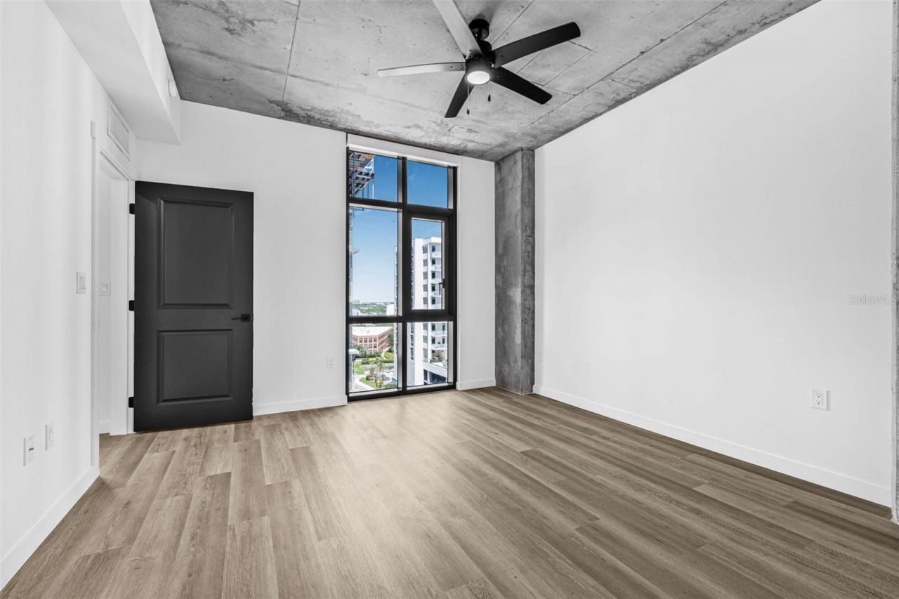 221 Main Street N, Unit 1205, Saint Petersburg, FL 33716 Photo