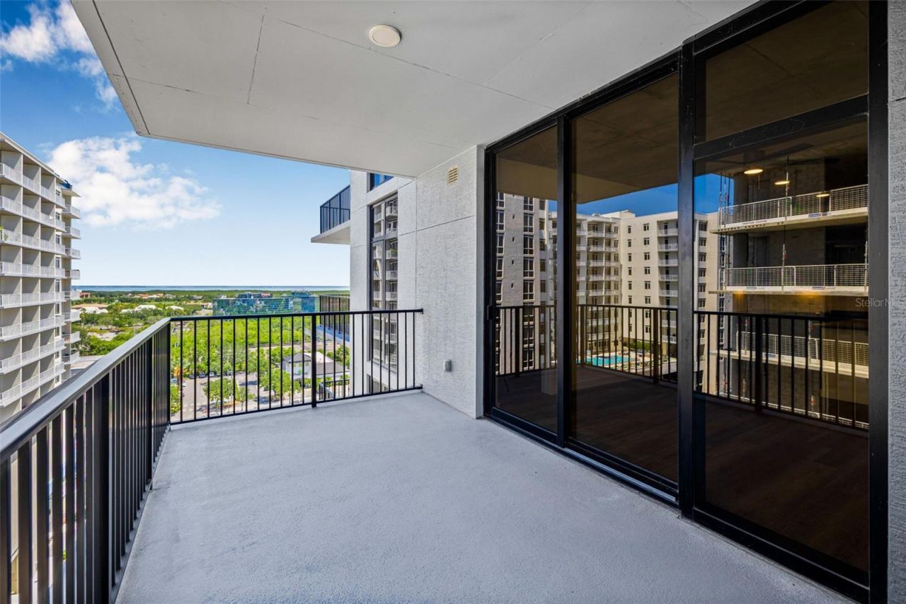 221 Main Street N, Unit 1205, Saint Petersburg, FL 33716 Photo