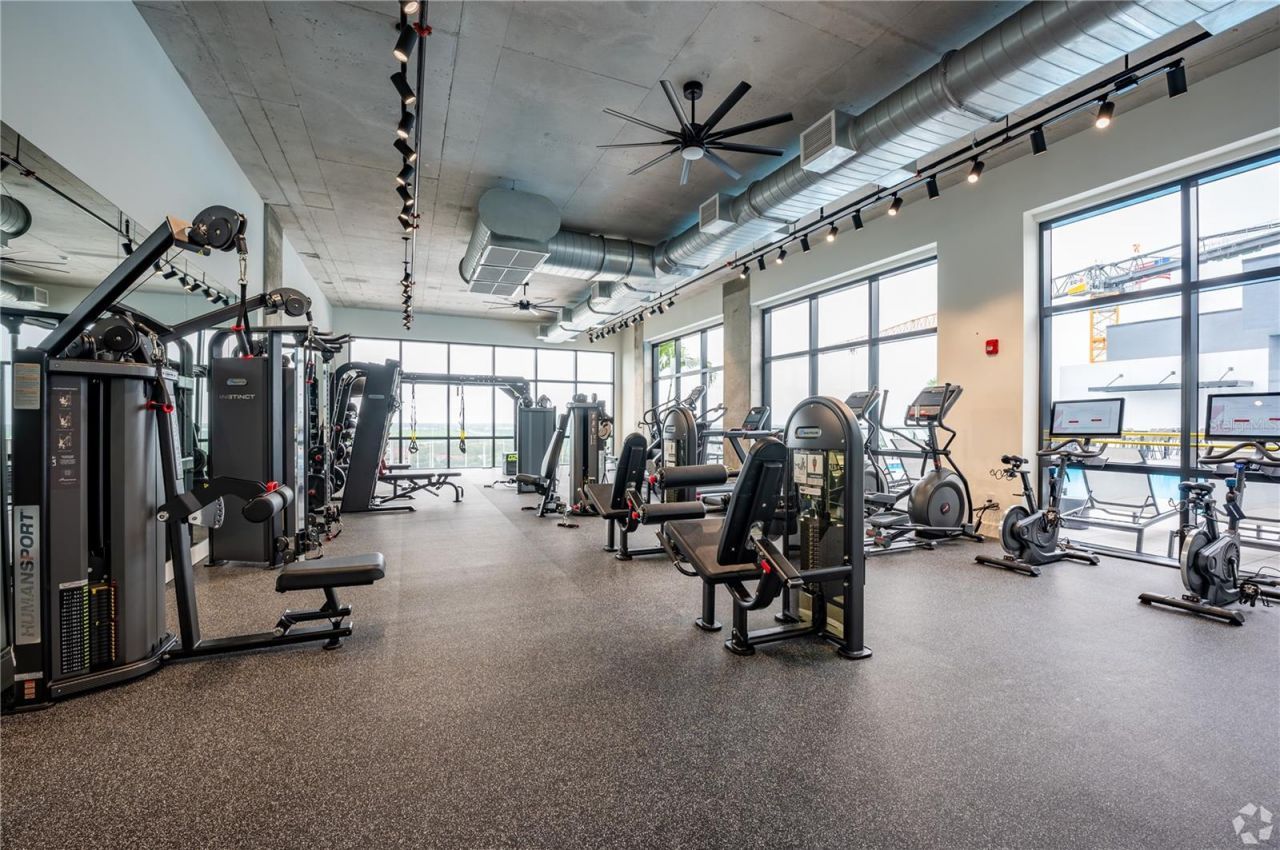 221 Main Street N, Unit 1102, Saint Petersburg, FL 33716 Photo