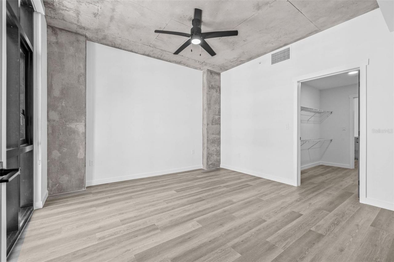 221 Main Street N, Unit 1205, Saint Petersburg, FL 33716 Photo