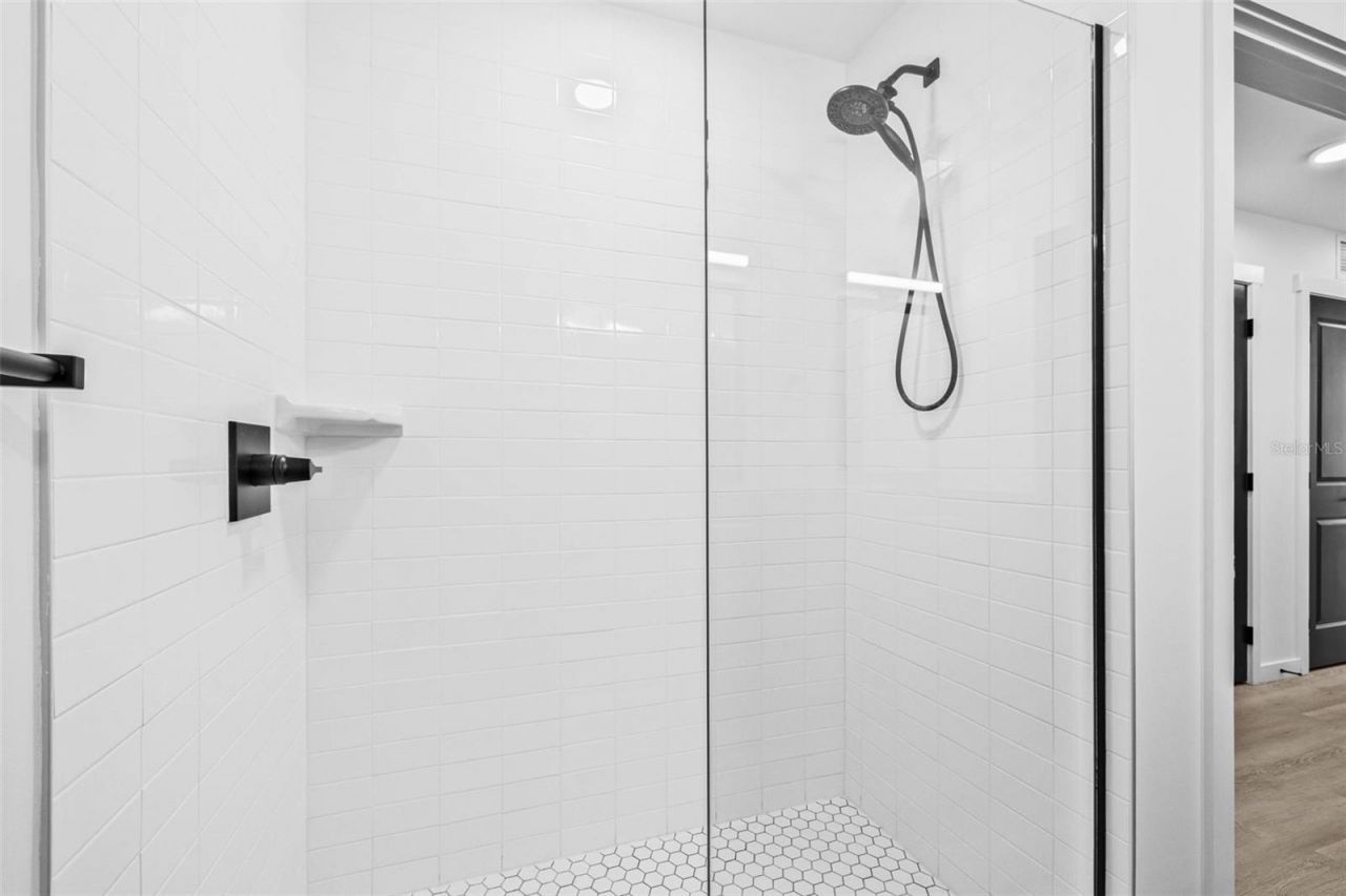 221 Main Street N, Unit 1204, Saint Petersburg, FL 33716 Photo