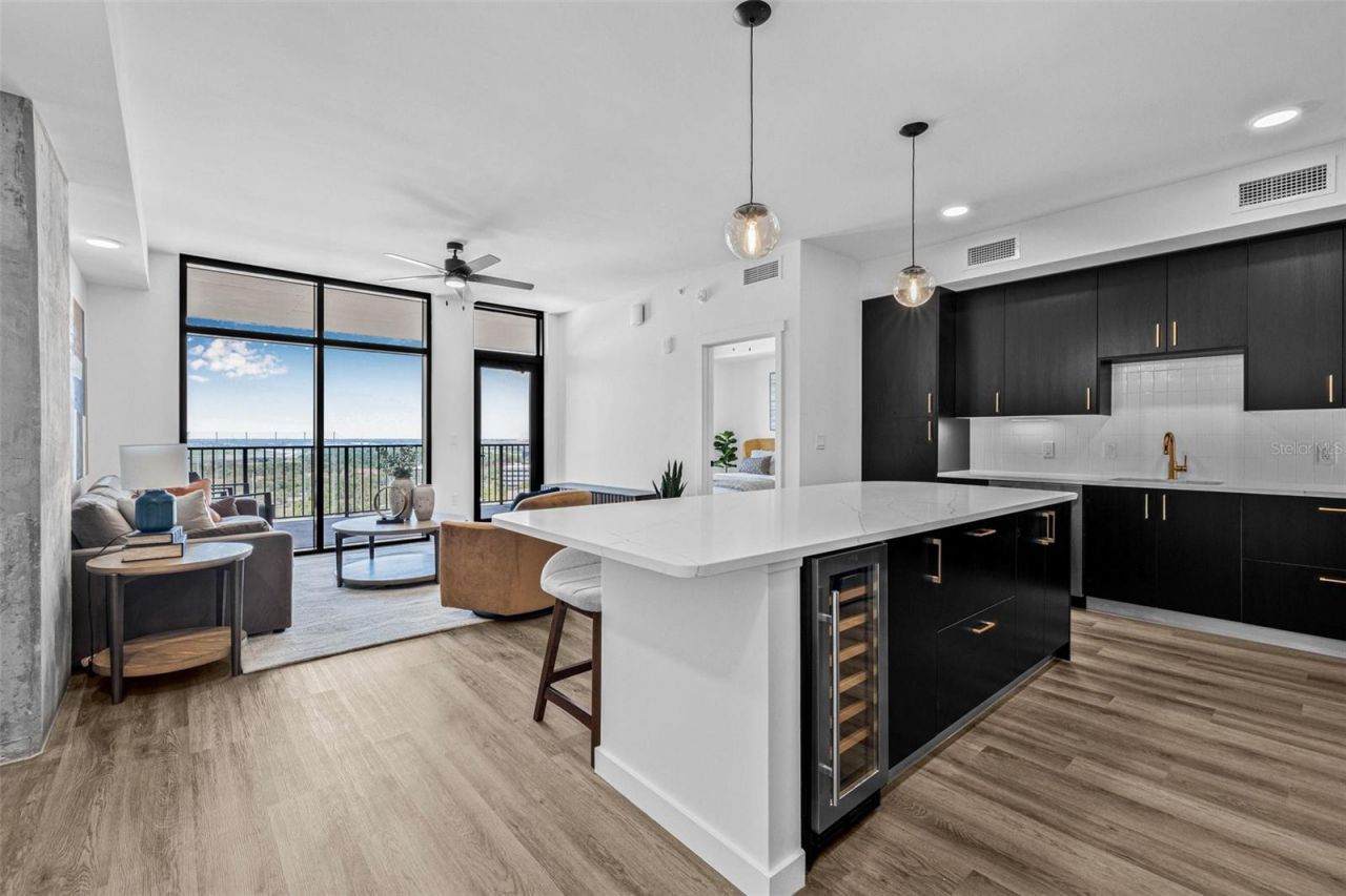 221 Main Street N, Unit 808, Saint Petersburg, FL 33716 Photo