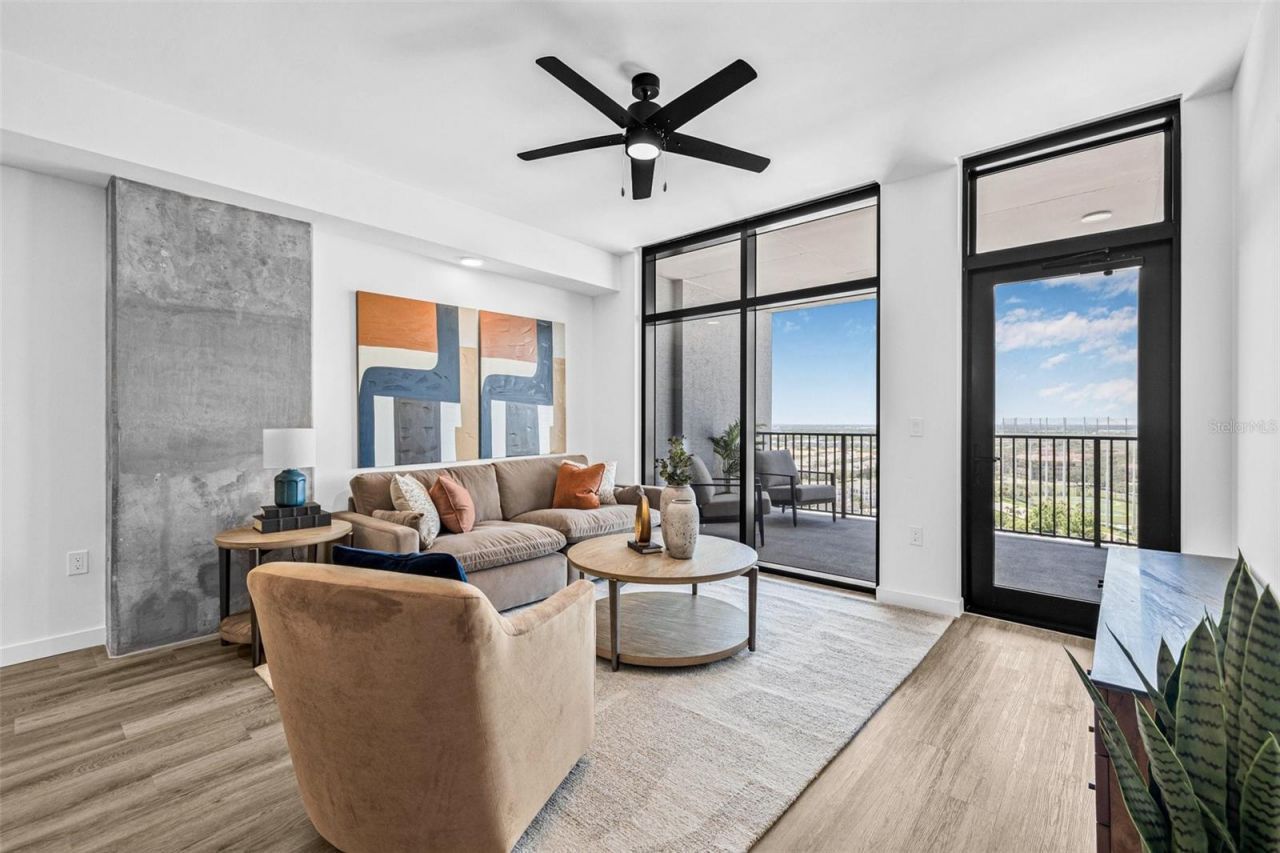 221 Main Street N, Unit 808, Saint Petersburg, FL 33716 Photo