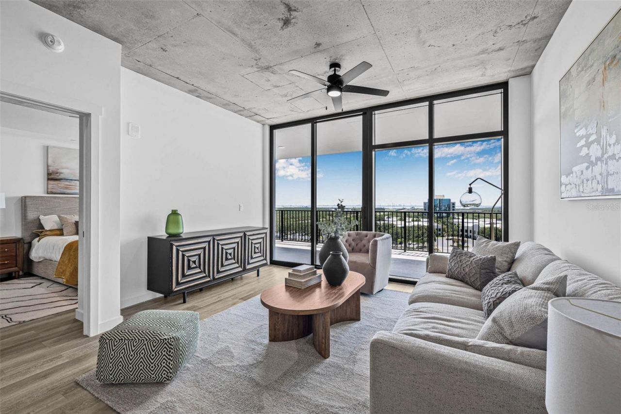 221 Main Street N, Unit 1217, Saint Petersburg, FL 33716 Photo