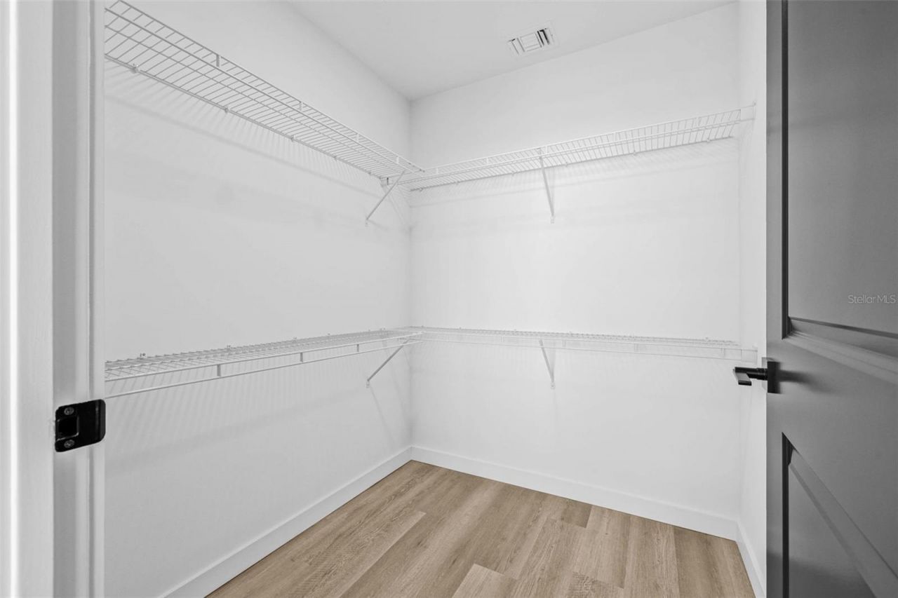 221 Main Street N, Unit 1217, Saint Petersburg, FL 33716 Photo