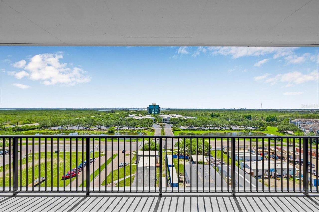 221 Main Street N, Unit 1217, Saint Petersburg, FL 33716 Photo