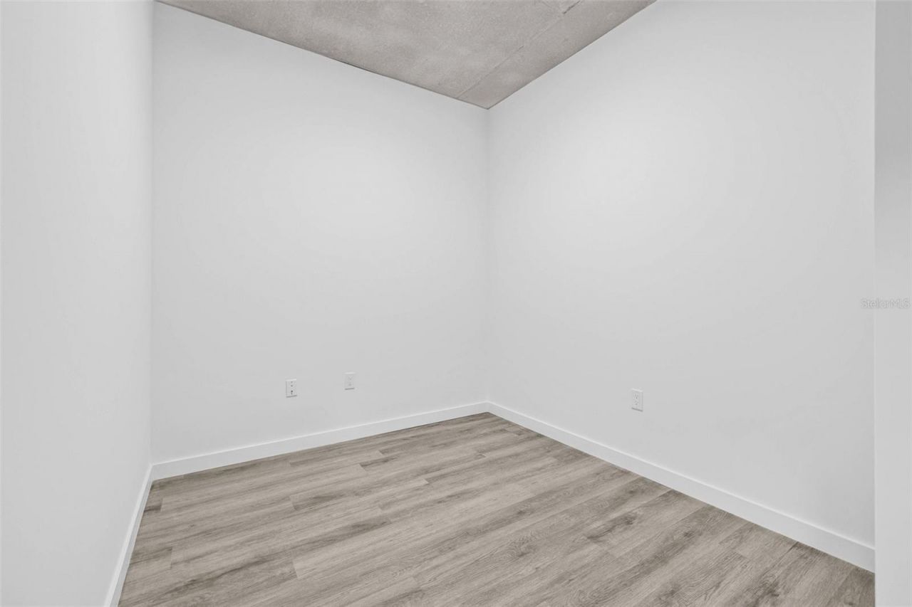 221 Main Street N, Unit 1109, Saint Petersburg, FL 33716 Photo