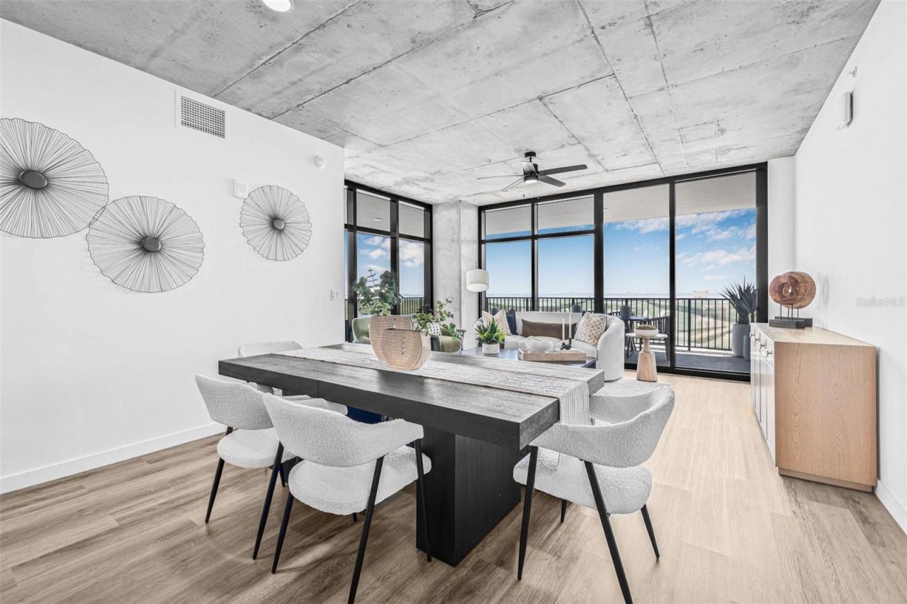 221 Main Street N, Unit 1518, Saint Petersburg, FL 33716 Photo