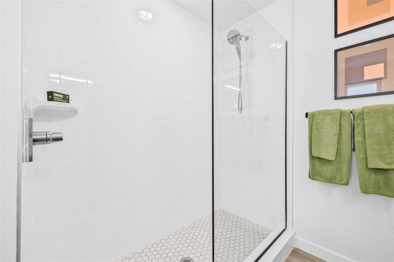 221 Main Street N, Unit 1518, Saint Petersburg, FL 33716 Photo