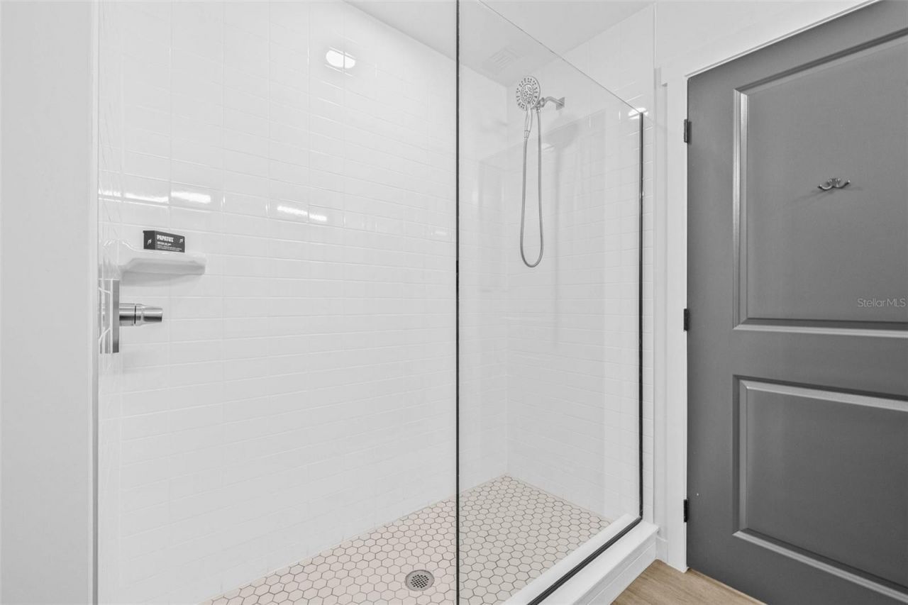 221 Main Street N, Unit 1518, Saint Petersburg, FL 33716 Photo