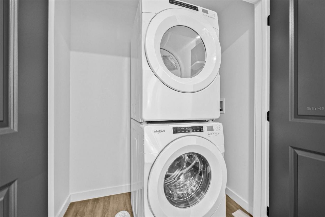 221 Main Street N, Unit 1518, Saint Petersburg, FL 33716 Photo