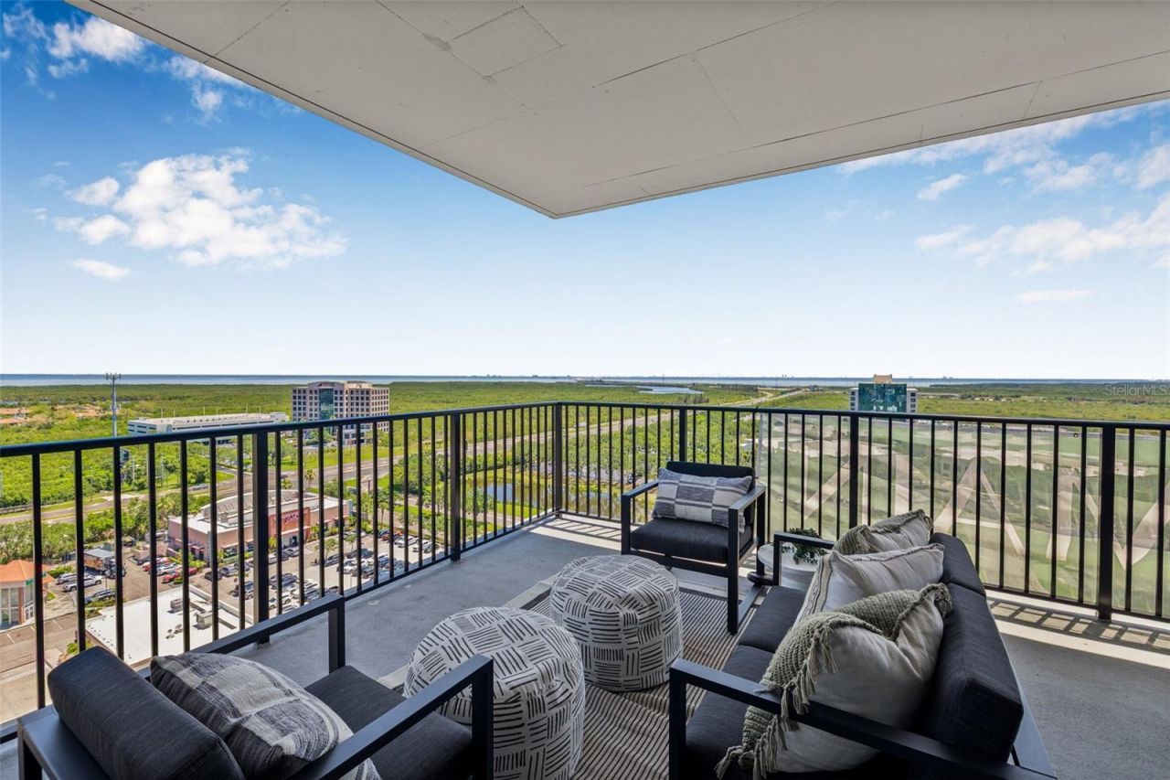 221 Main Street N, Unit 1518, Saint Petersburg, FL 33716 Photo