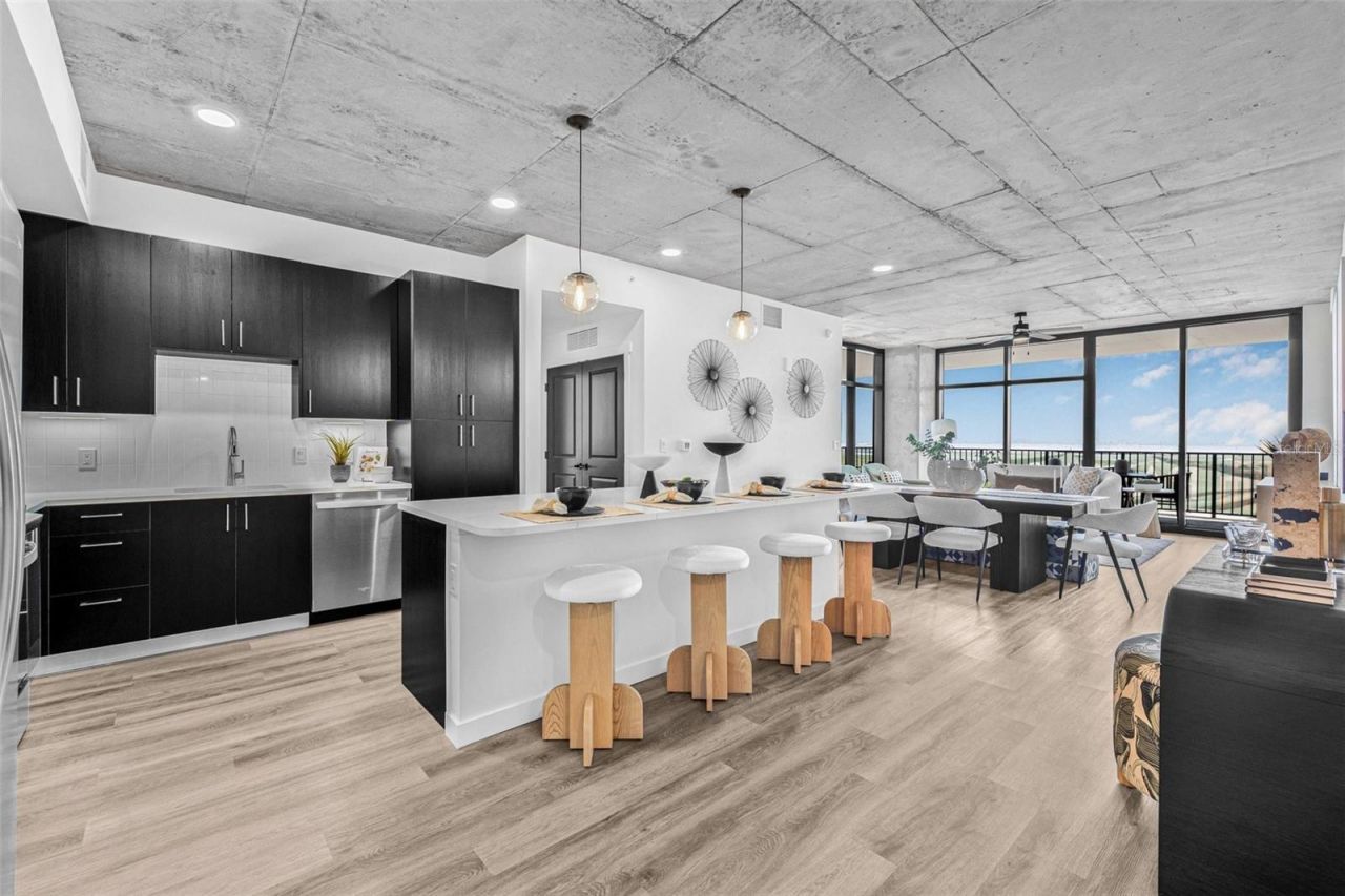 221 Main Street N, Unit 1518, Saint Petersburg, FL 33716 Photo