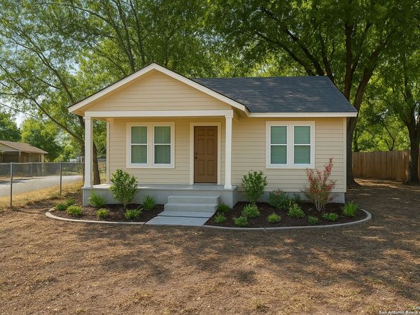 3827 Bay, San Antonio, TX 78237