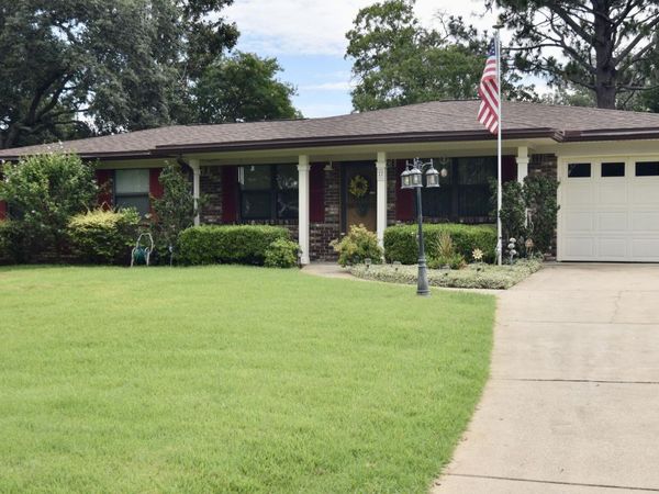 22 10Th Street, Shalimar, FL 32579