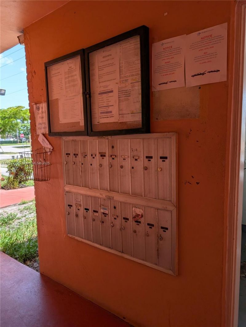 19080 NE 3rd Ct, Unit 311, Miami, FL 33179 Photo