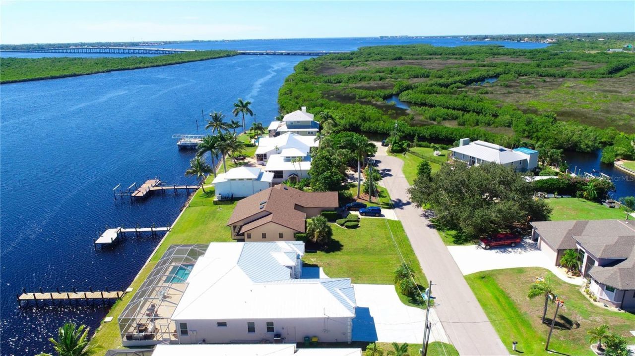 3772 Peace River Drive, Punta Gorda, FL 33983 Photo