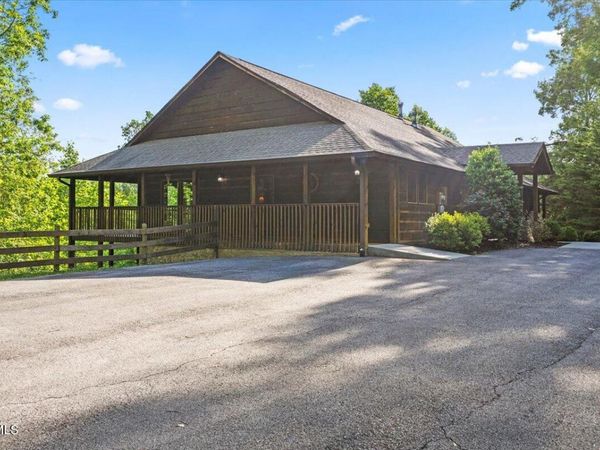 2213 Woodcock Trail, Sevierville, TN 37876