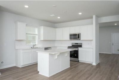 725 Meadowbrook Lane Photo 6