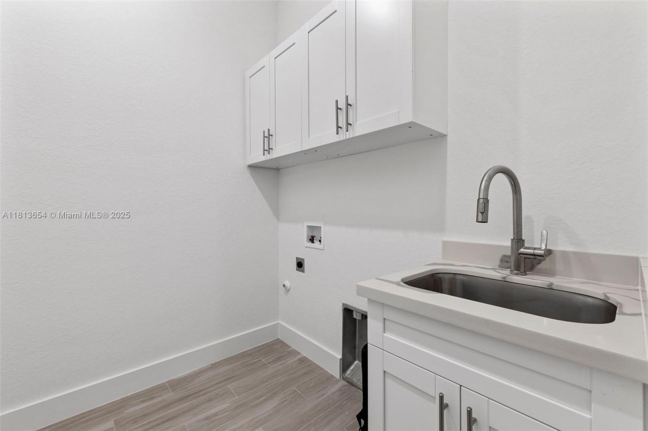 1728 Kismet Pkwy W, Cape Coral, FL 33993 Photo