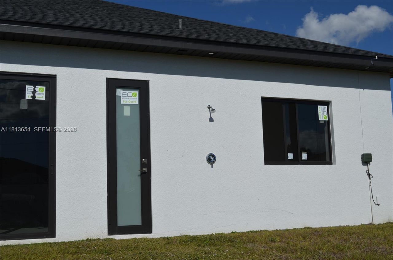 1728 Kismet Pkwy W, Cape Coral, FL 33993 Photo