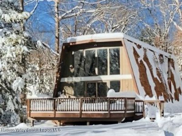 425 N Lake Road, Tannersville, NY 12485