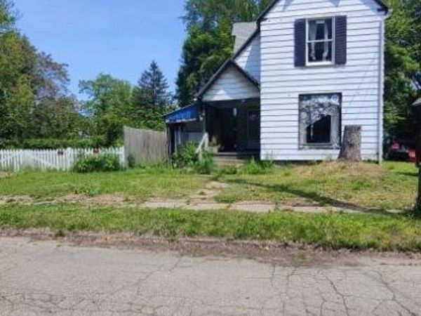 146 Nickle Plate Avenue, Conneaut, OH 44030