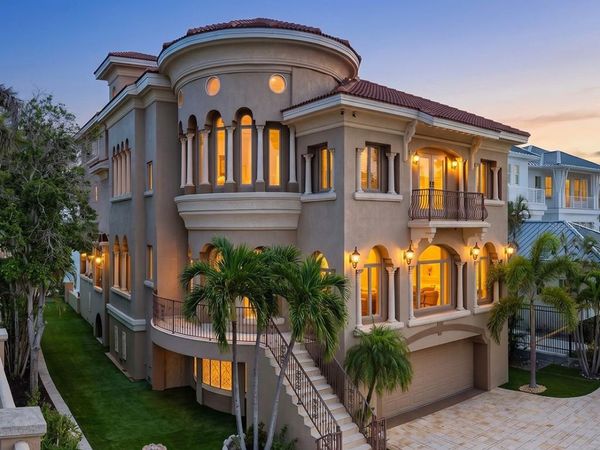 290 N WASHINGTON DRIVE, SARASOTA, FL 34236