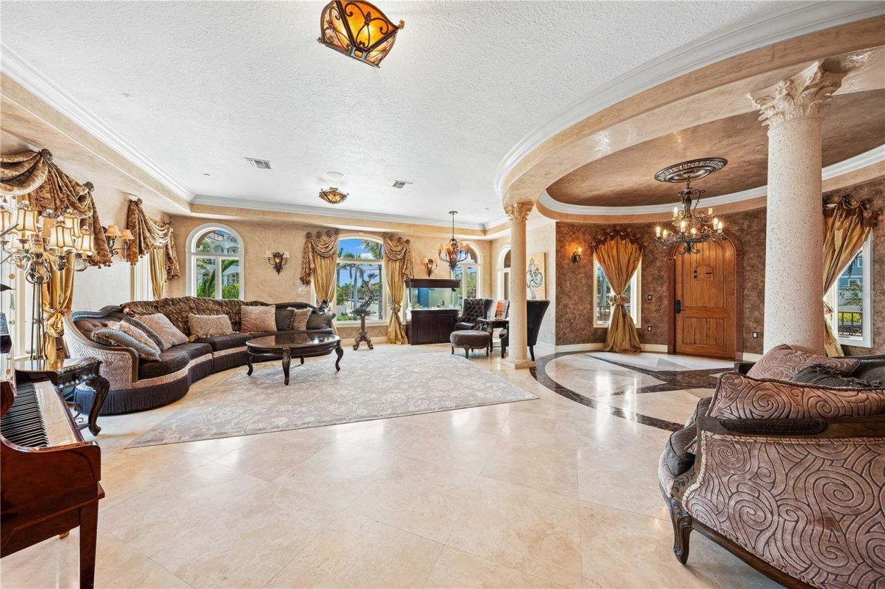 290 N Washington Drive, Sarasota, FL 34236 Photo