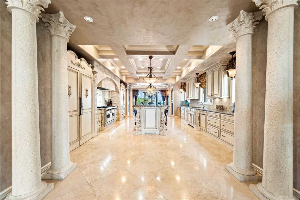 290 N Washington Drive, Sarasota, FL 34236 Photo