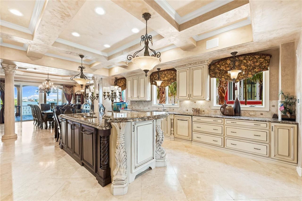 290 N Washington Drive, Sarasota, FL 34236 Photo