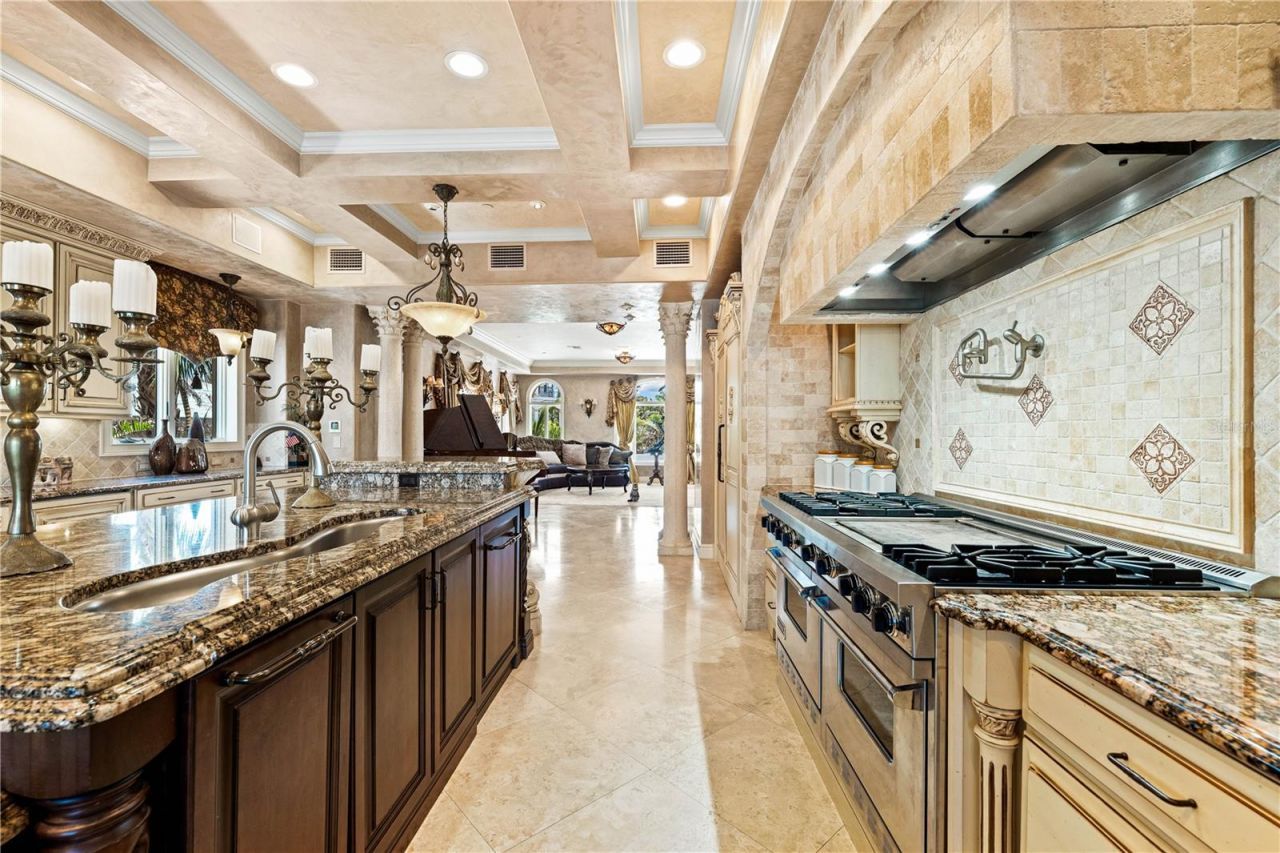 290 N Washington Drive, Sarasota, FL 34236 Photo