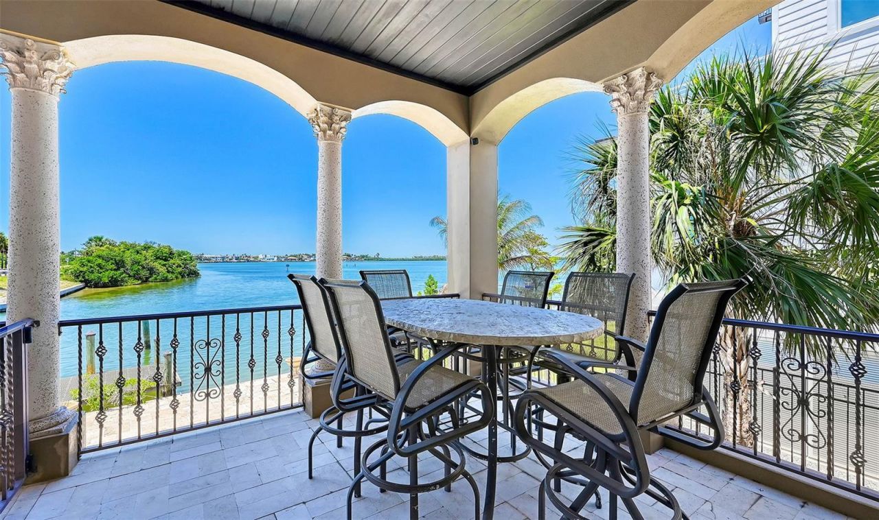 290 N Washington Drive, Sarasota, FL 34236 Photo
