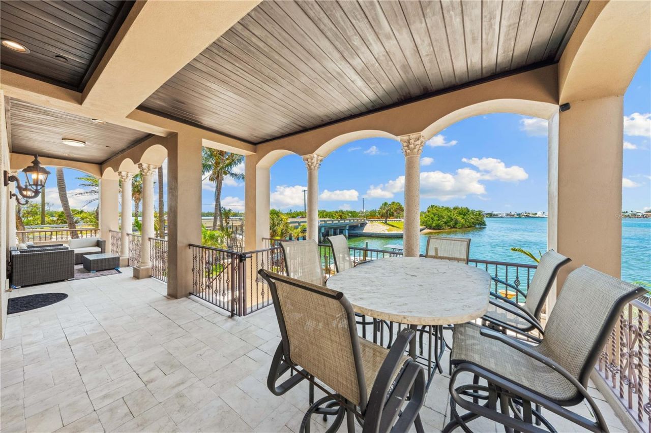 290 N Washington Drive, Sarasota, FL 34236 Photo